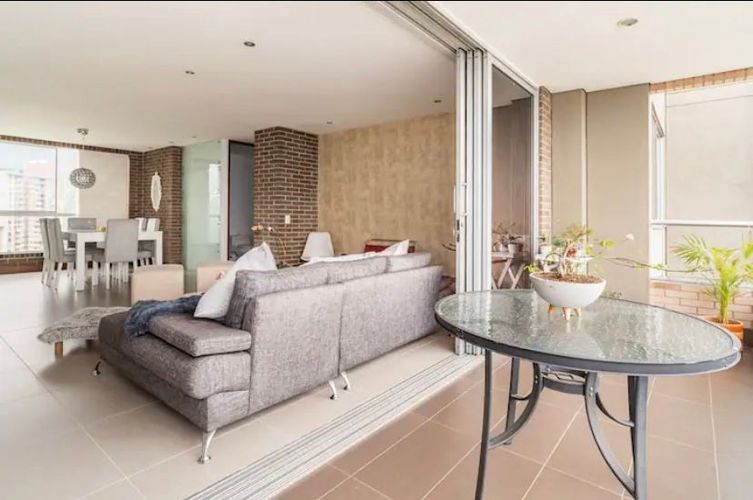 Apartamento de 1 alcoba en arriendo en El Tesoro, Medellín, 127 m² · foto 4 de 23