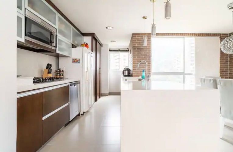 Apartamento de 1 alcoba en arriendo en El Tesoro, Medellín, 127 m² · foto 9 de 23