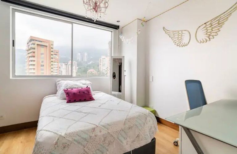 Apartamento de 1 alcoba en arriendo en El Tesoro, Medellín, 127 m² · foto 15 de 23