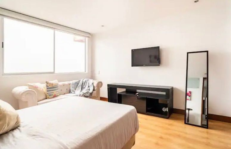 Apartamento de 1 alcoba en arriendo en El Tesoro, Medellín, 127 m² · foto 18 de 23