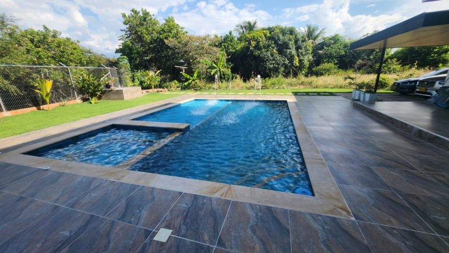 Casa de 4 alcobas en venta en El Centro Sur, Neiva, 450 m² · foto 2 de 13