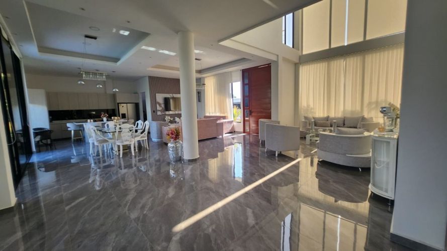 Casa de 4 alcobas en venta en El Centro Sur, Neiva, 450 m² · foto 3 de 13