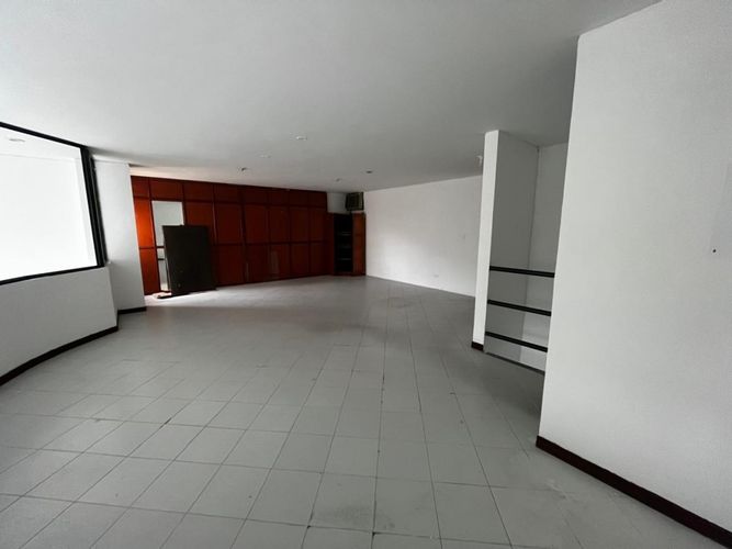 Local en venta en Neiva, 233 m² · foto 3 de 7