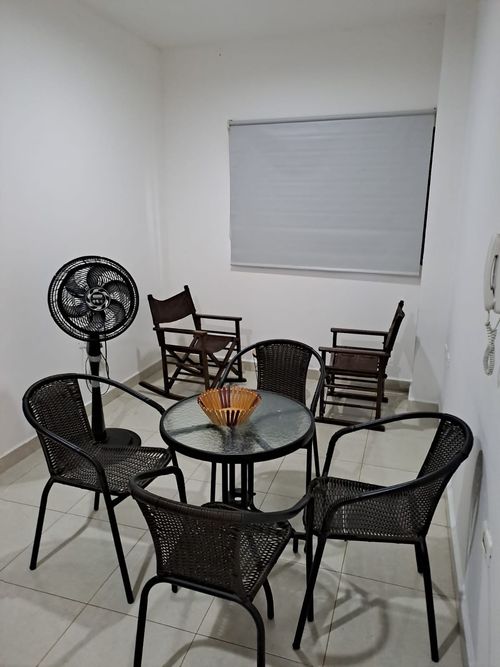 Edificio en venta en Bugambiles, Neiva, 630 m² · foto 2 de 4