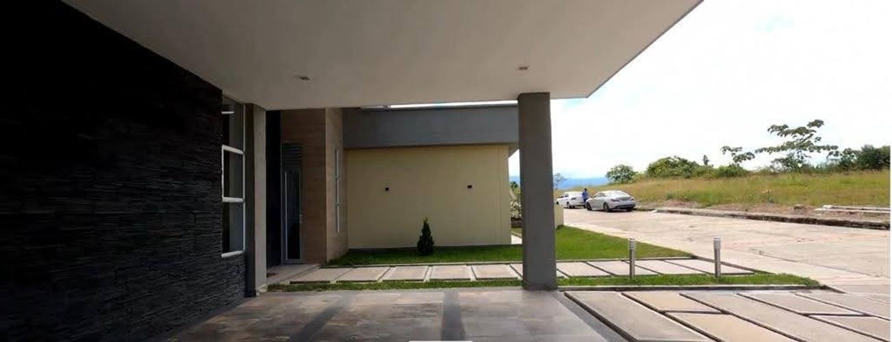 Casa de 4 alcobas en venta en El Totumo, Ibagué, 240 m² · foto 4 de 22