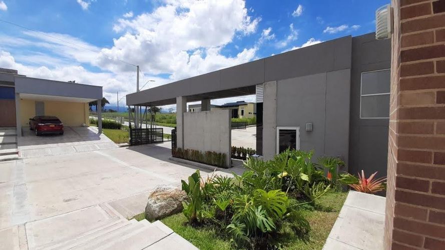 Casa de 4 alcobas en venta en El Totumo, Ibagué, 240 m² · foto 7 de 22