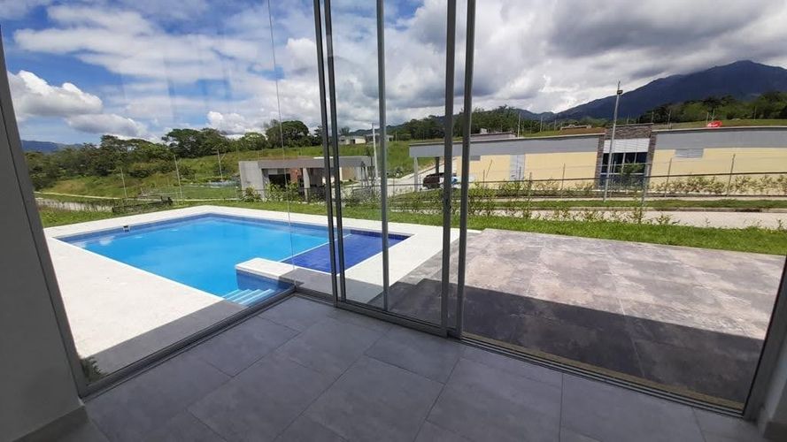 Casa de 4 alcobas en venta en El Totumo, Ibagué, 240 m² · foto 14 de 22