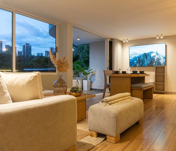 Apartamento de 2 alcobas en venta en El Poblado, Medellín, 140 m² · foto 3 de 11