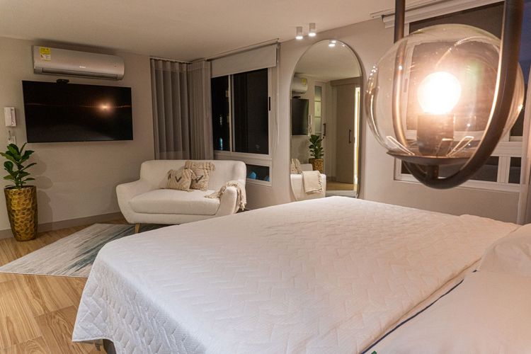 Apartamento de 2 alcobas en venta en El Poblado, Medellín, 140 m² · foto 5 de 11