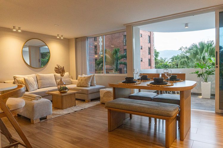Apartamento de 2 alcobas en venta en El Poblado, Medellín, 140 m² · foto 6 de 11