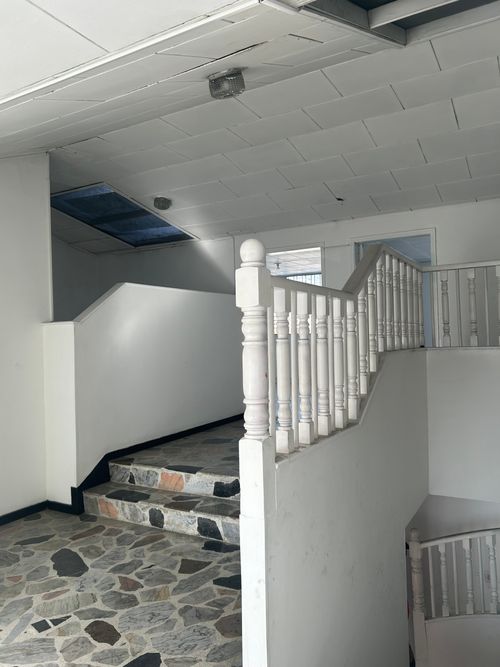 Casa de 6 alcobas en venta en Salitre Greco, Bogotá, 490 m² · foto 6 de 21