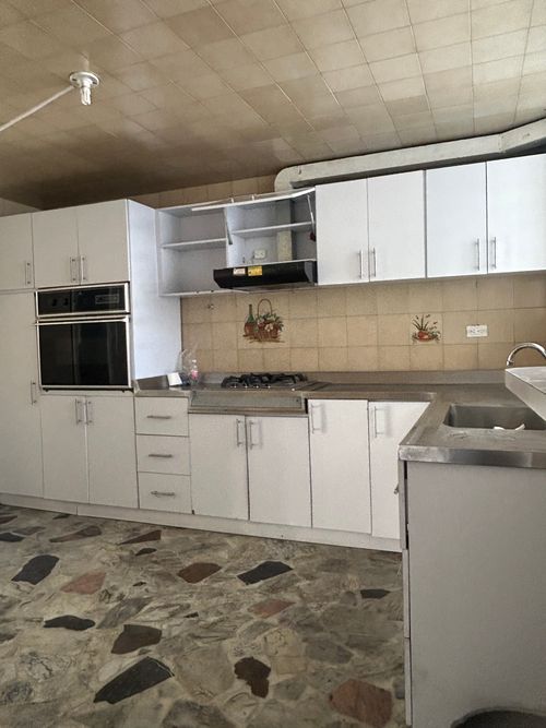 Casa de 6 alcobas en venta en Salitre Greco, Bogotá, 490 m² · foto 12 de 21