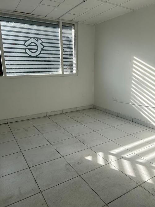 Casa de 6 alcobas en venta en Salitre Greco, Bogotá, 490 m² · foto 14 de 21