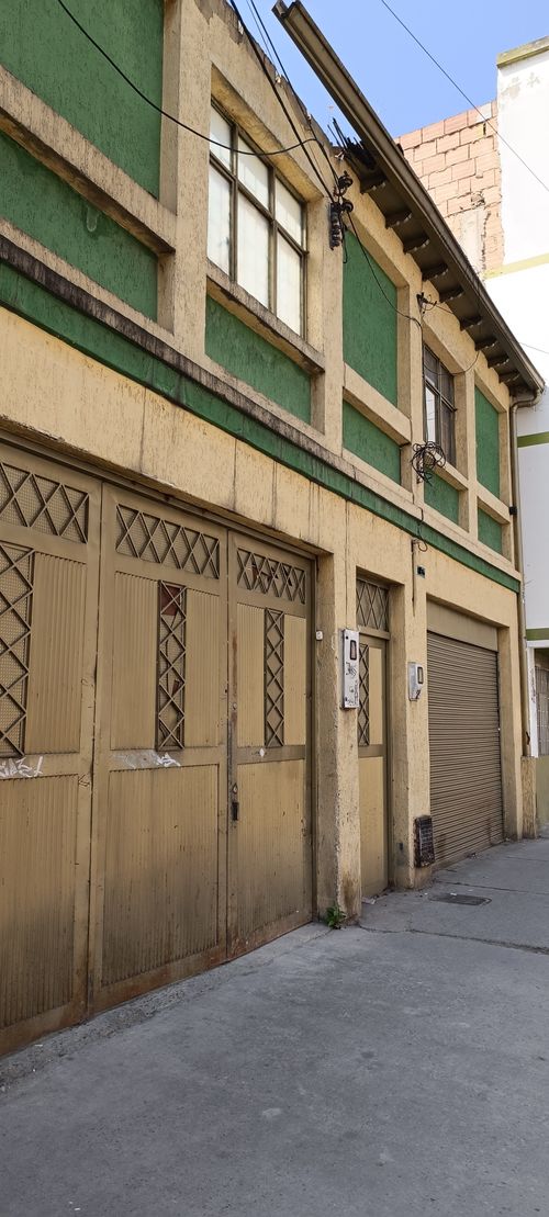 Casa de 2 alcobas en venta en Las Ferias, Bogotá, 360 m² · foto 2 de 5