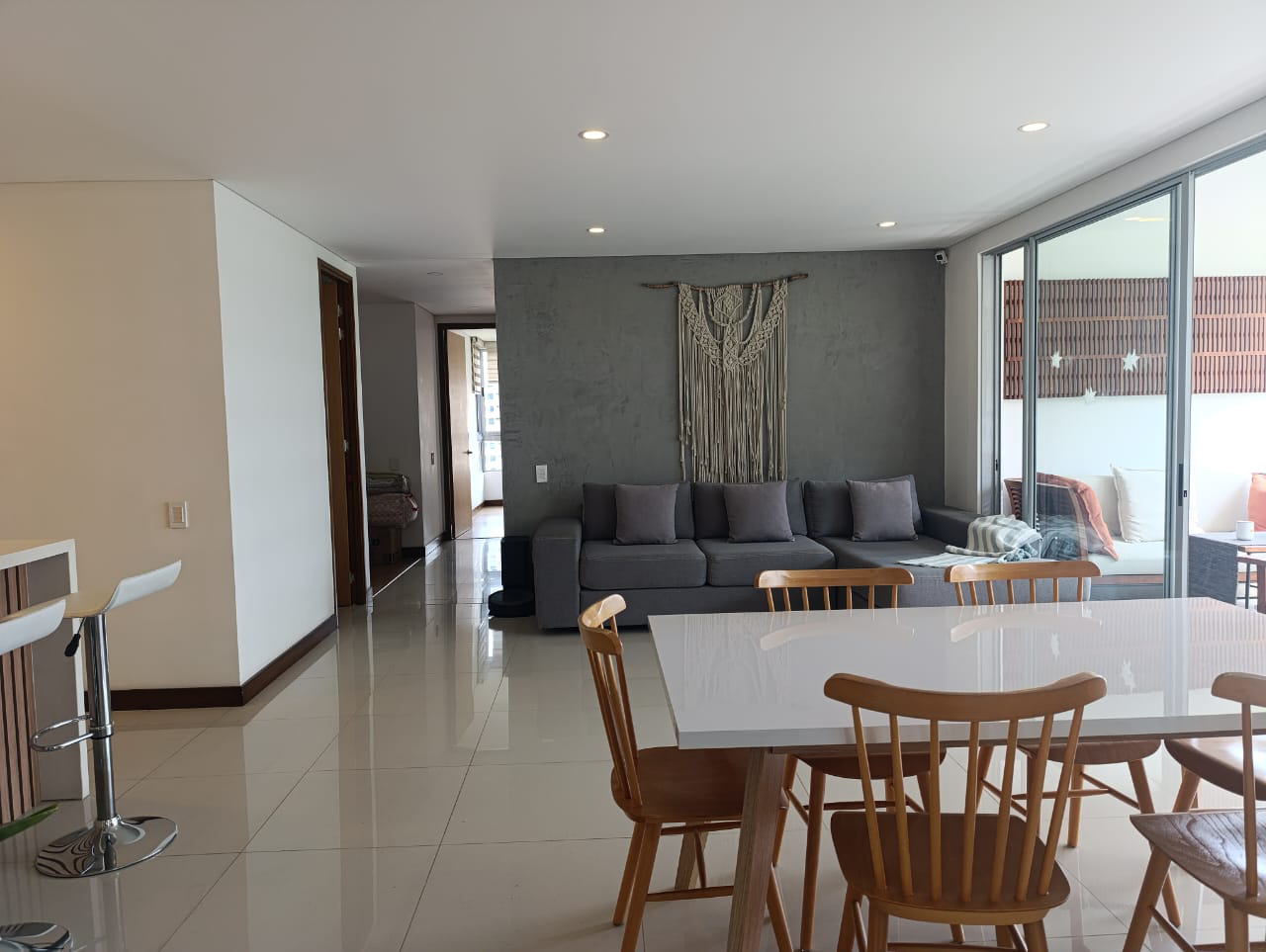Apartamento en arriendo en El Poblado, Medellín · foto 3 de 20