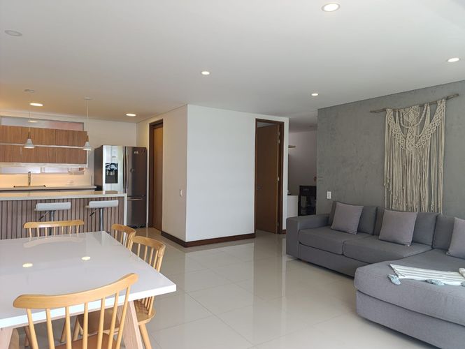 Apartamento de 2 alcobas en arriendo en El Poblado, Medellín, 119 m² · foto 7 de 20