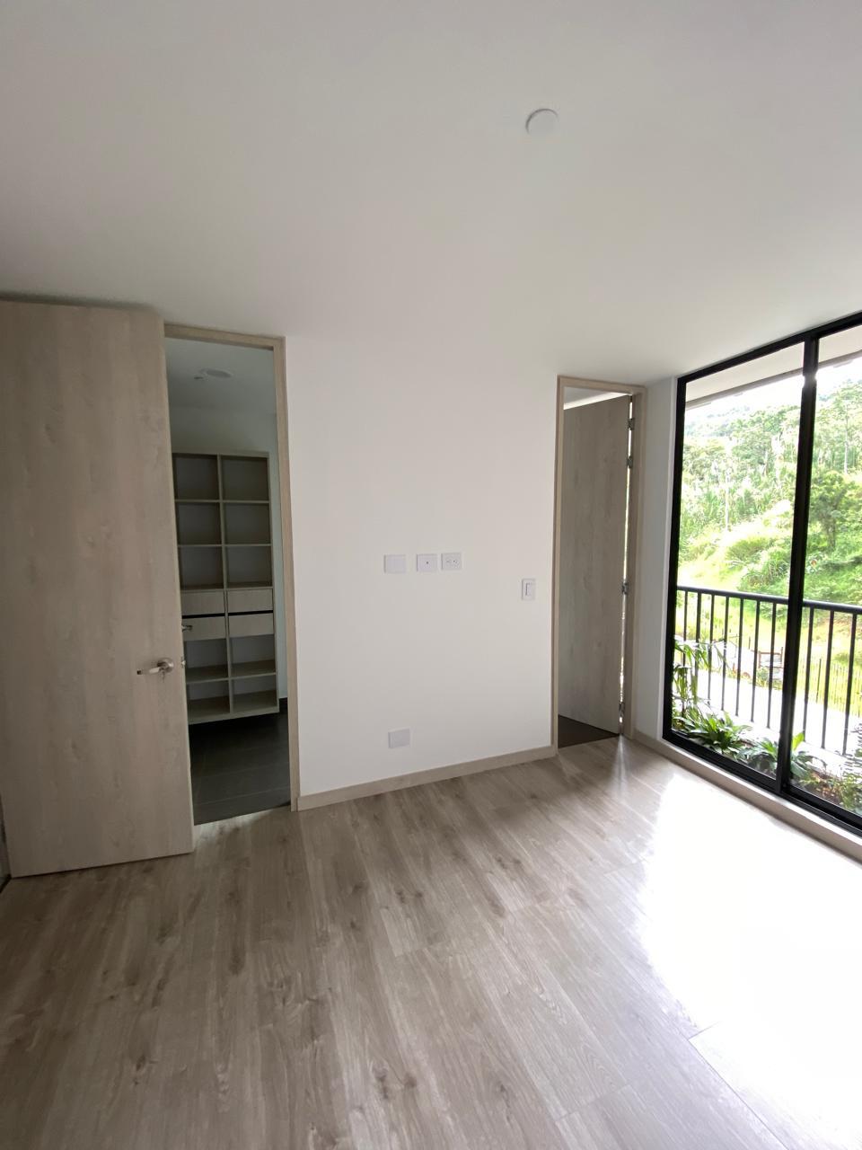 Apartamento en venta en Altos del poblado, Medellín 2