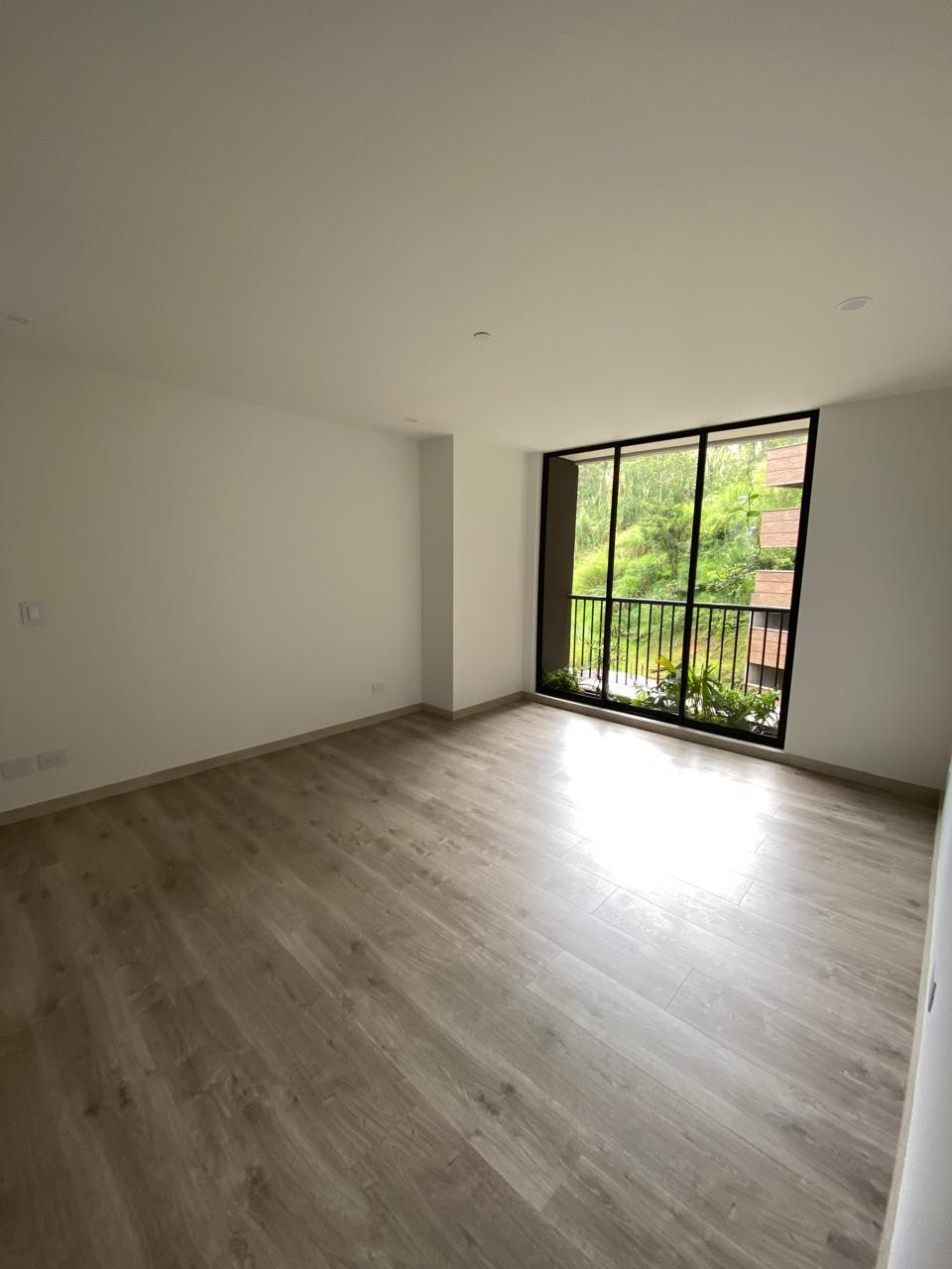 Apartamento en venta en Altos del poblado, Medellín 3