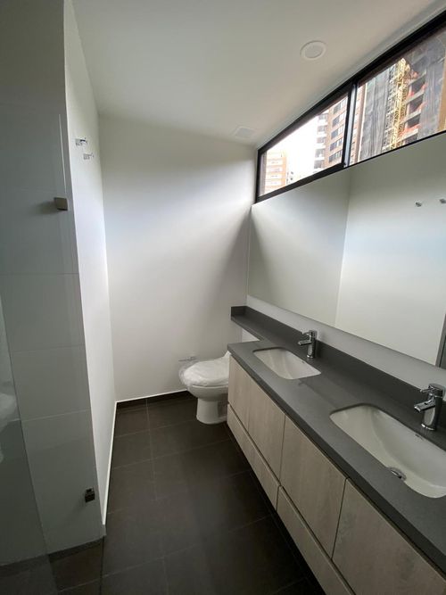 Apartamento de 2 alcobas en venta en Altos Del Poblado, Medellín, 92 m² · foto 10 de 24