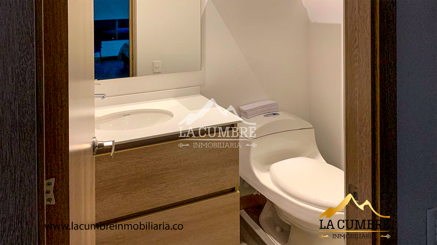 Apartamento en venta en El Poblado, Medellín · foto 8 de 10