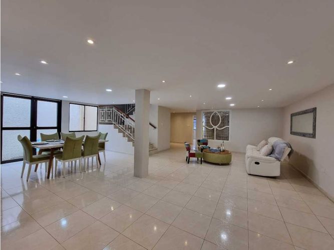 Casa en venta en Ciudad Jardin, Barranquilla · foto 2 de 24