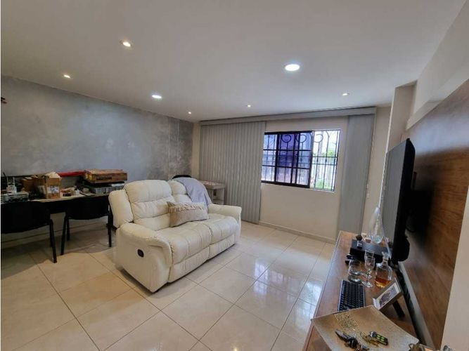 Casa en venta en Ciudad Jardin, Barranquilla · foto 3 de 24