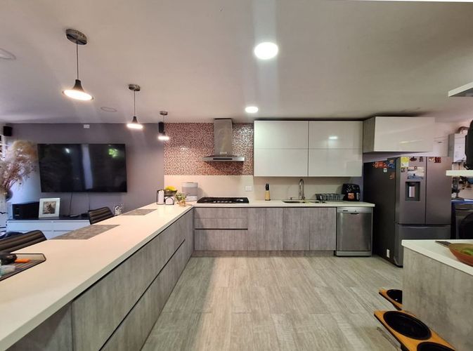 Casa de 4 alcobas en venta en El Poblado, Medellín, 182 m² · foto 7 de 18