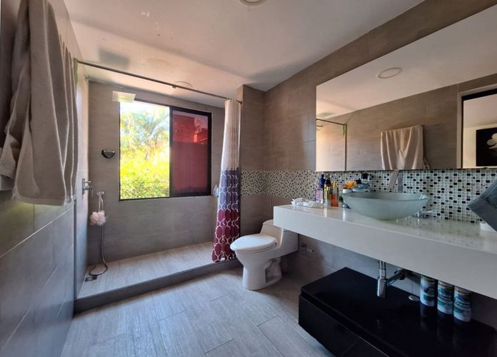 Casa de 4 alcobas en venta en El Poblado, Medellín, 182 m² · foto 17 de 18