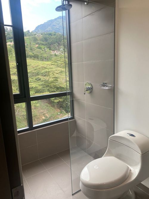 Apartamento de 2 alcobas en venta en El Tesoro, Medellín, 105 m² · foto 9 de 18