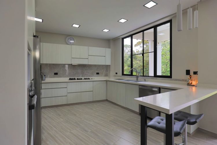Casa de 5 alcobas en venta en Tribunas Corcega, Pereira · foto 11 de 24