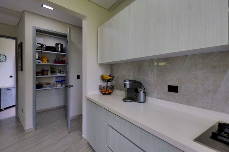 Casa de 5 alcobas en venta en Tribunas Corcega, Pereira · foto 12 de 24