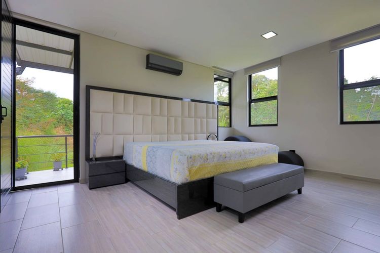 Casa de 5 alcobas en venta en Tribunas Corcega, Pereira · foto 17 de 24