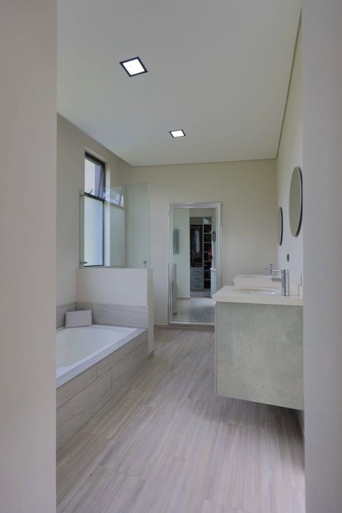 Casa de 5 alcobas en venta en Tribunas Corcega, Pereira · foto 18 de 24