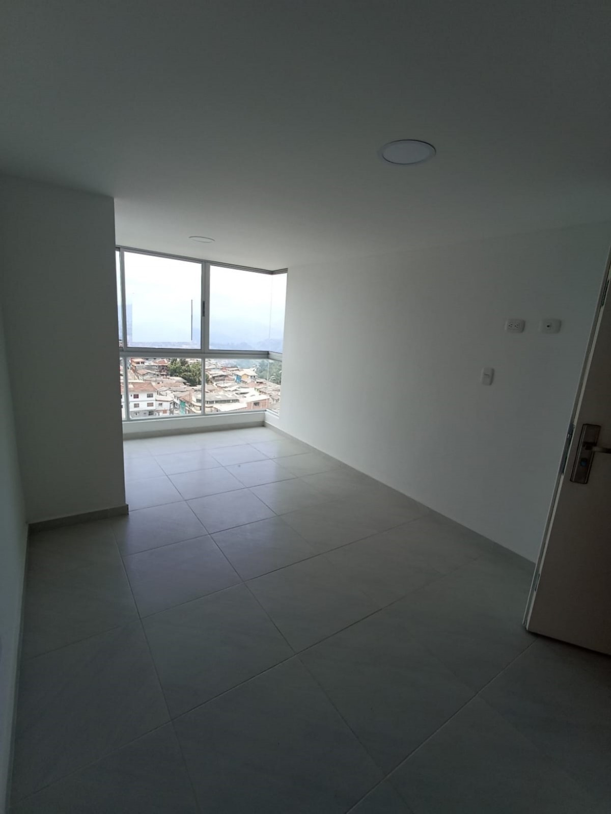 Apartamento en venta en Campoamor, Manizales · foto 2 de 11