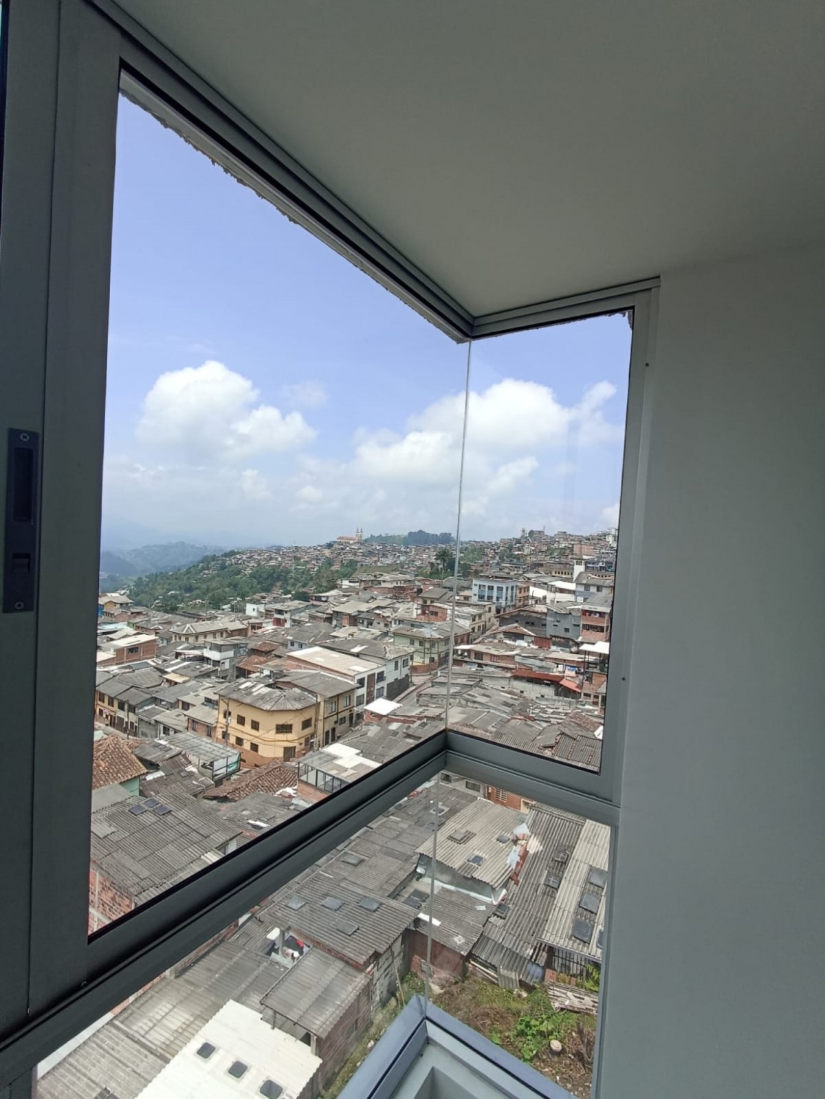 Apartamento en venta en Campoamor, Manizales · foto 4 de 11