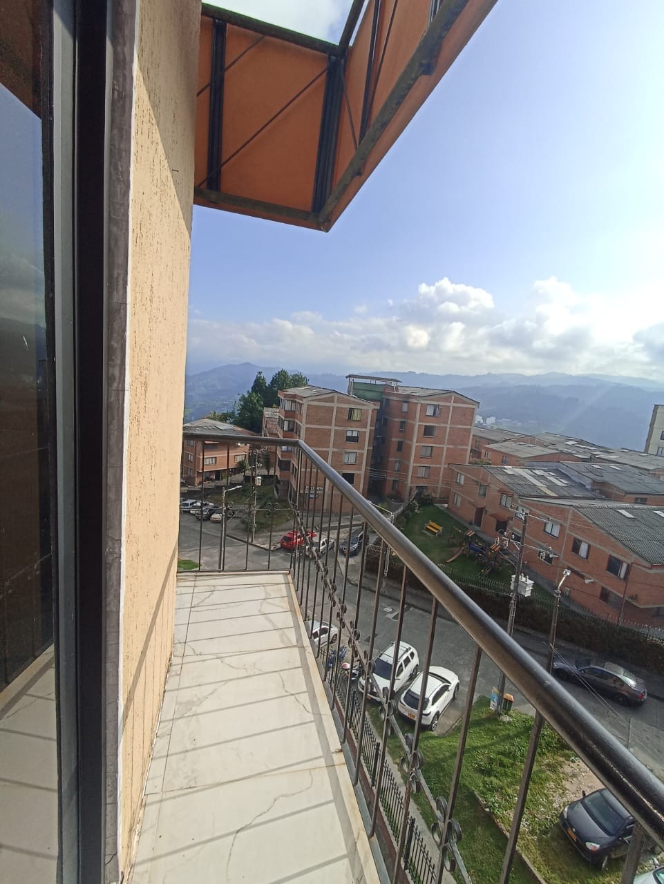Apartamento en venta en Villapilar, Manizales · foto 3 de 24