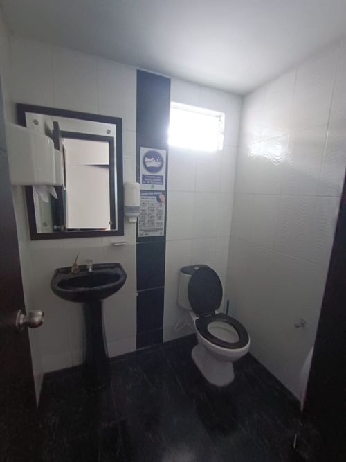 Edificio en venta en El Centro, Manizales, 316 m² · foto 11 de 13