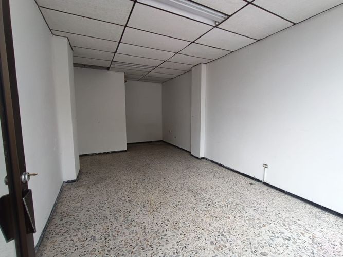 Local en arriendo en Versalles, Manizales, 24 m² · foto 2 de 4