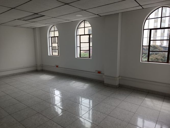 Oficina en arriendo en Versalles, Manizales, 29 m² · foto 3 de 5