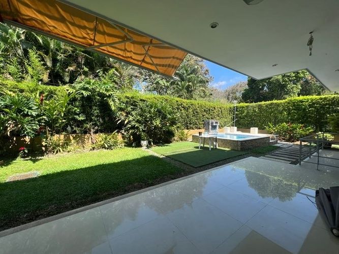Casa de 4 alcobas en venta en Picaleña Y Mirolindo, Ibagué, 390 m² · foto 2 de 24