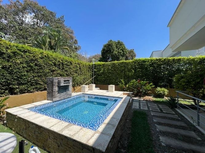 Casa de 4 alcobas en venta en Picaleña Y Mirolindo, Ibagué, 390 m² · foto 4 de 24