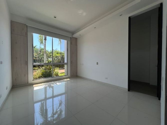 Casa de 4 alcobas en venta en Picaleña Y Mirolindo, Ibagué, 390 m² · foto 7 de 24