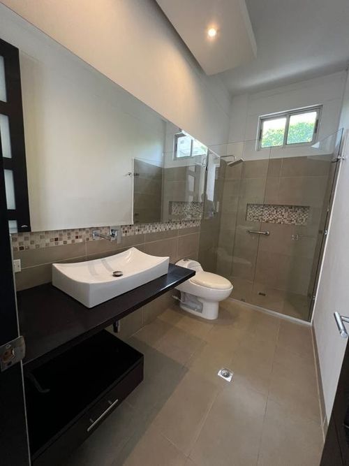 Casa de 4 alcobas en venta en Picaleña Y Mirolindo, Ibagué, 390 m² · foto 11 de 24