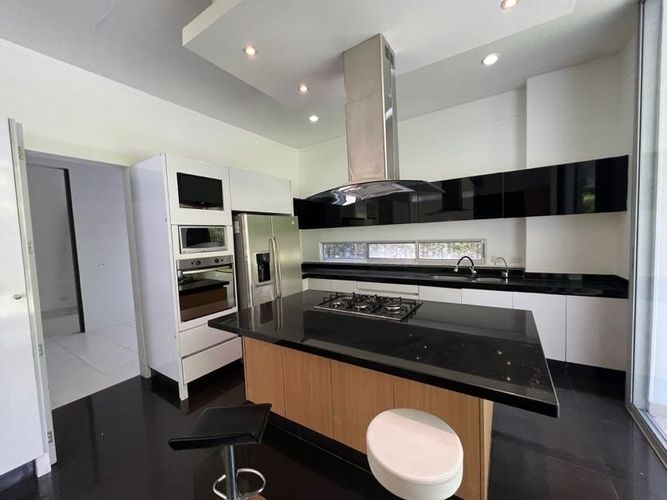 Casa de 4 alcobas en venta en Picaleña Y Mirolindo, Ibagué, 390 m² · foto 12 de 24