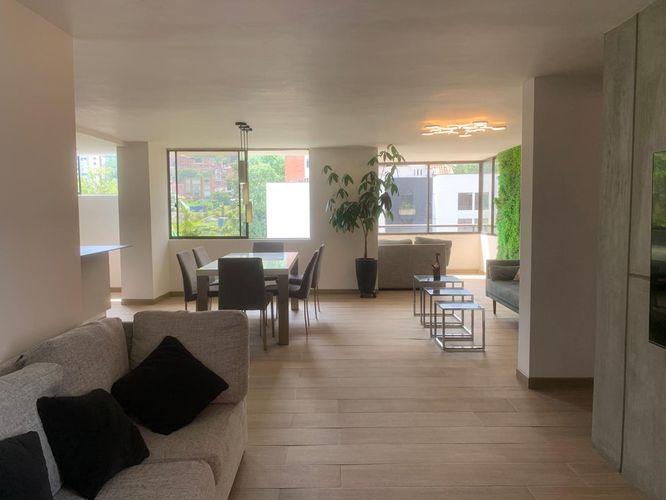 Apartamento de 3 alcobas en arriendo en El Poblado, Medellín, 128 m² · foto 2 de 19