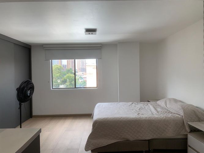 Apartamento de 3 alcobas en arriendo en El Poblado, Medellín, 128 m² · foto 10 de 19