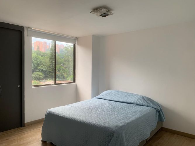 Apartamento de 3 alcobas en arriendo en El Poblado, Medellín, 128 m² · foto 12 de 19