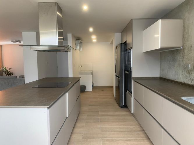 Apartamento de 3 alcobas en arriendo en El Poblado, Medellín, 128 m² · foto 17 de 19