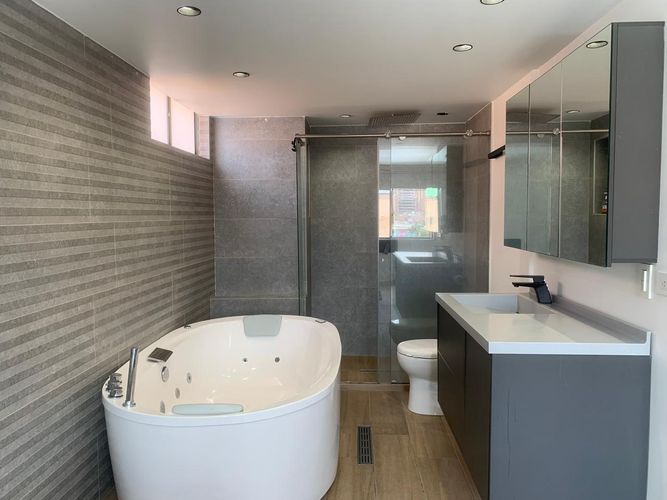 Apartamento de 3 alcobas en arriendo en El Poblado, Medellín, 128 m² · foto 18 de 19
