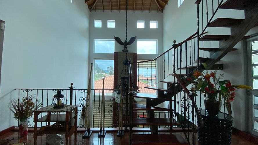 Casa de 5 alcobas en venta en Pueblo Viejo, Cota, 279 m² · foto 10 de 24